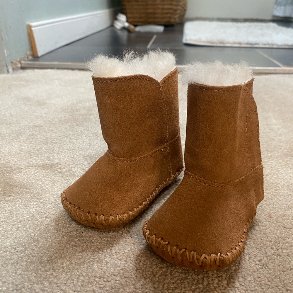 Infant UGG boots in great condition.